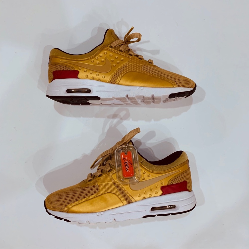 Nike Air Max Zero Gold Women’s Size 7.5